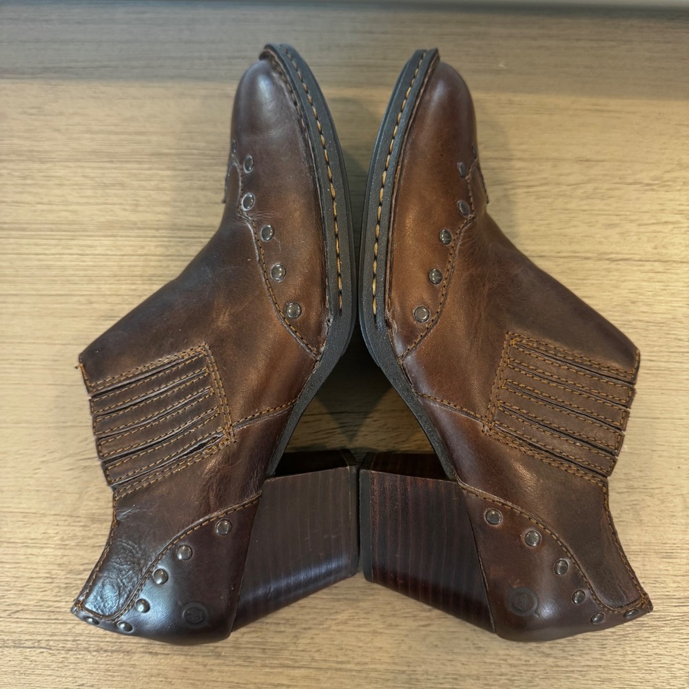 Born‎ Women 8 Brown Leather Studded Wingtip Shooties Ankle Boots Western Boho - Picture 5 of 15
